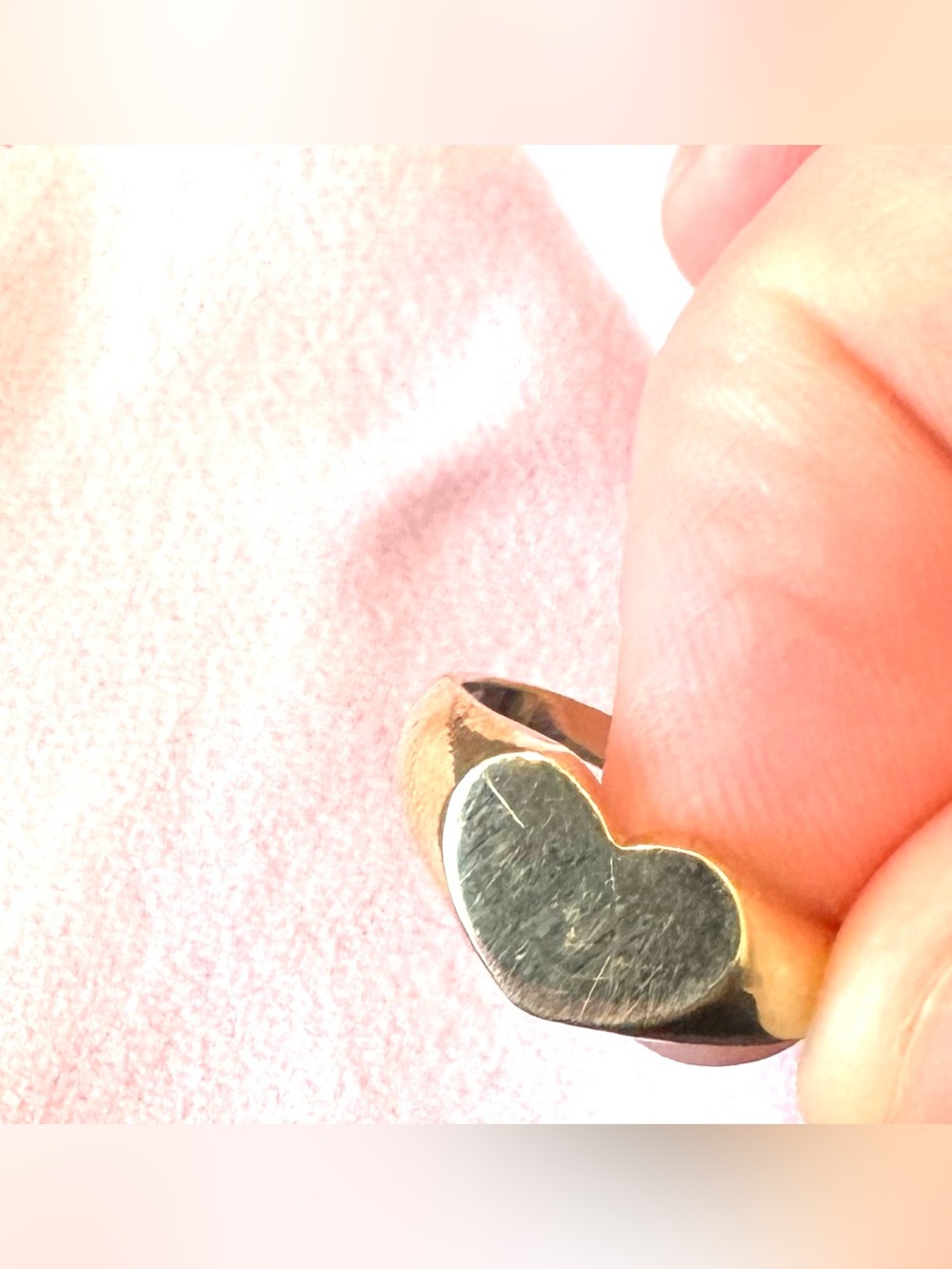 10K yellow gold heart signet ring